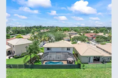 466 E Royal Cove Cir, Davie, FL 33325 - Photo 31