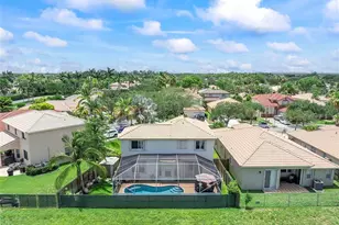 466 E Royal Cove Cir, Davie, FL 33325 - Photo 31