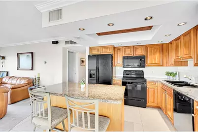 1839  Middle River Dr, Unit #302, Fort Lauderdale, FL 33305 - Photo 5