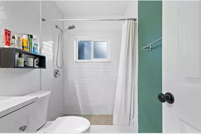 561 NE 61st St, Oakland Park, FL 33334 - Photo 19