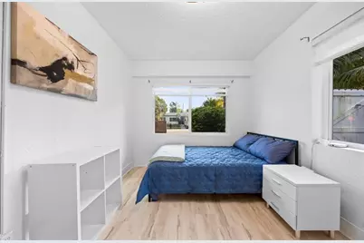 561 NE 61st St, Oakland Park, FL 33334 - Photo 15