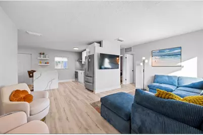 561 NE 61st St, Oakland Park, FL 33334 - Photo 3