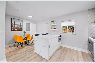 561 NE 61st St, Oakland Park, FL 33334 - Photo 9