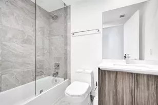 488 NE 18th St, Miami, FL 33132 - Photo 13