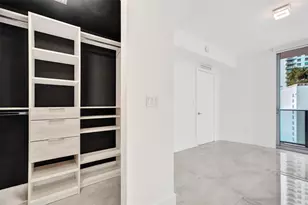 488 NE 18th St, Miami, FL 33132 - Photo 7