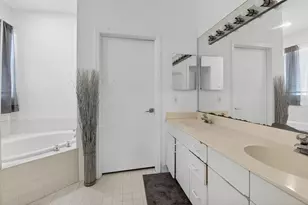 1023 Fairfax Circle, Boynton Beach, FL 33436 - Photo 19