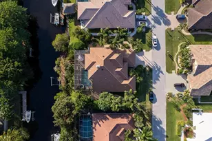 8918 SE Water Oak Pl, Jupiter, FL 33469 - Photo 9