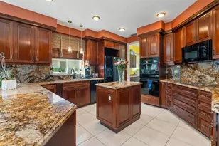8918 SE Water Oak Pl, Jupiter, FL 33469 - Photo 23
