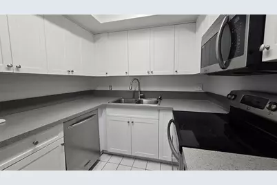 6200 S Falls Circle Dr, Unit #105, Lauderhill, FL 33319 - Photo 5