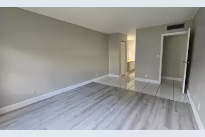 6200 S Falls Circle Dr, Unit #105, Lauderhill, FL 33319 - Photo 15