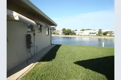 5809 NW 85th Ave, Tamarac, FL 33321 - Photo 9