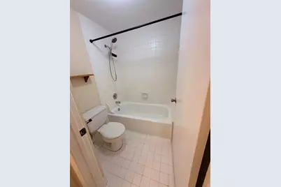 12060 NW 11th St, Unit #12060, Pembroke Pines, FL 33026 - Photo 5