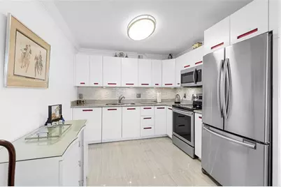 1032  Oakridge D, Unit #1032, Deerfield Beach, FL 33442 - Photo 3