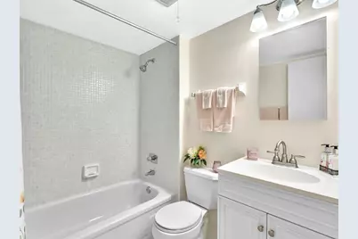 109  Royal Park Dr, Unit #2F, Oakland Park, FL 33309 - Photo 9