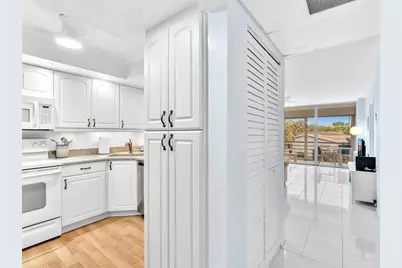 109  Royal Park Dr, Unit #2F, Oakland Park, FL 33309 - Photo 17