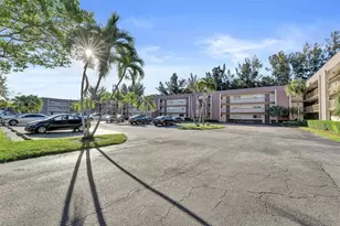 7060 Nova Dr, Davie, FL 33317 - Photo 3