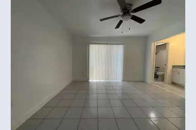 2031 NE 139th St, Unit #22, North Miami Beach, FL 33181 - Photo 5