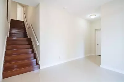 2877  Kinsington Cir, Unit #2877, Fort Lauderdale, FL 33332 - Photo 5