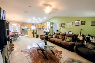 1153 Jerdik Dr, Moore Haven, FL 33471 - Photo 3