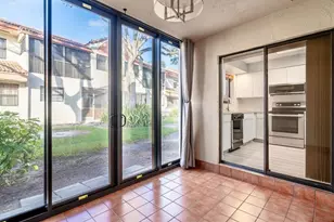 3351 Emerald Oaks Dr, Hollywood, FL 33021 - Photo 15