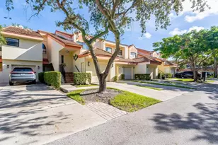 3351 Emerald Oaks Dr, Hollywood, FL 33021 - Photo 13