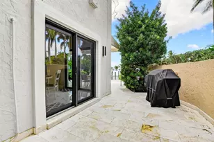 1119 Russell Dr, Highland Beach, FL 33487 - Photo 9