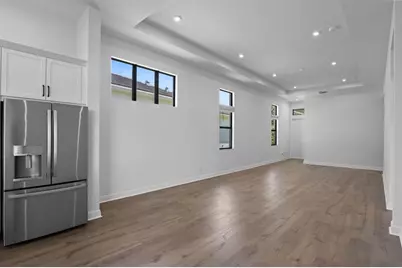 419 SE Via Sangro, Port Saint Lucie, FL 34952 - Photo 5