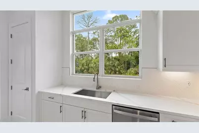 228 SE Via Sangro, Port Saint Lucie, FL 34952 - Photo 9