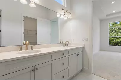 204 SE Via Sangro, Port Saint Lucie, FL 34952 - Photo 9