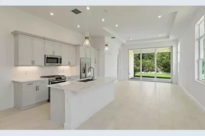 204 SE Via Sangro, Port Saint Lucie, FL 34952 - Photo 3