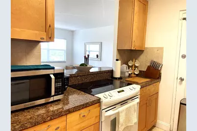 2555 NE 11th St, Unit #402, Fort Lauderdale, FL 33304 - Photo 5