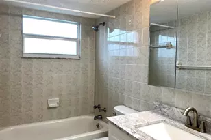 2555 NE 11th St, Fort Lauderdale, FL 33304 - Photo 13