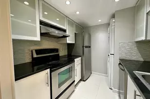 9948 Twin Lakes Dr, Coral Springs, FL 33071 - Photo 7