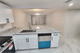 485 N Pine Island Rd, Fort Lauderdale, FL 33324 - Photo 3