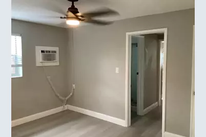 1539 NE 32nd St, Oakland Park, FL 33334 - Photo 9