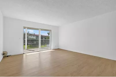 12750 SW 4th Ct, Unit #307J, Pembroke Pines, FL 33027 - Photo 11