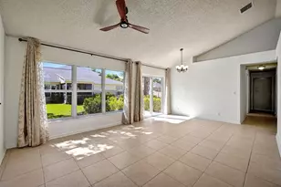 10890 Sea Hibiscus Ln, Tamarac, FL 33321 - Photo 9