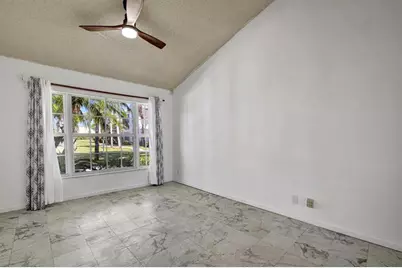 10890  Sea Hibiscus Ln, Unit #10890, Tamarac, FL 33321 - Photo 19