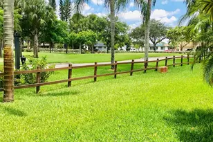 1640 W Golfview Dr, Pembroke Pines, FL 33026 - Photo 17