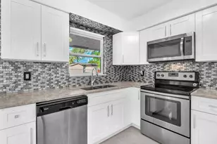 2731 NW 9th St, Pompano Beach, FL 33069 - Photo 11