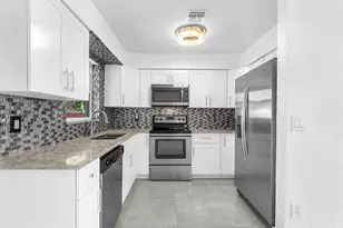 2731 NW 9th St, Pompano Beach, FL 33069 - Photo 9