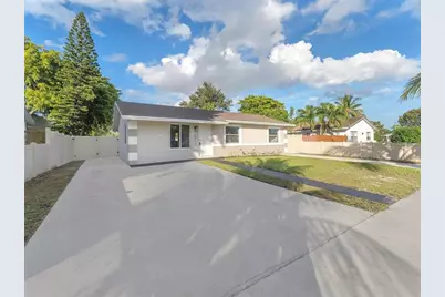 2731 NW 9th St, Pompano Beach, FL 33069 - Photo 3