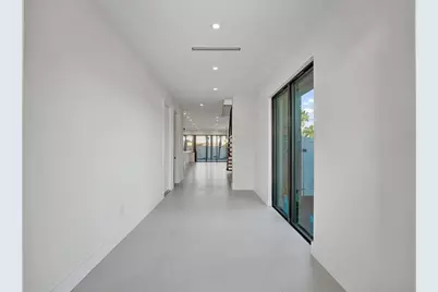 1527 NE 15th Ave, Fort Lauderdale, FL 33304 - Photo 3