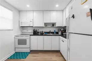 2314 S Cypress Bend Dr, Pompano Beach, FL 33069 - Photo 3