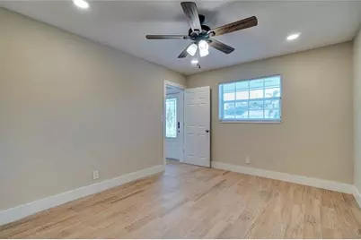 6711 NW 8th St, Margate, FL 33063 - Photo 15