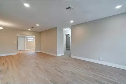 6711 NW 8th St, Margate, FL 33063 - Photo 9