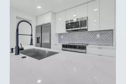 1170 NW 59th St, Miami, FL 33127 - Photo 7