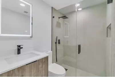 1170 NW 59th St, Miami, FL 33127 - Photo 11