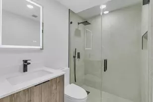 1170 NW 59th St, Miami, FL 33127 - Photo 11