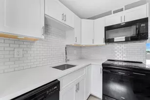 2555 NE 11th St, Fort Lauderdale, FL 33304 - Photo 3